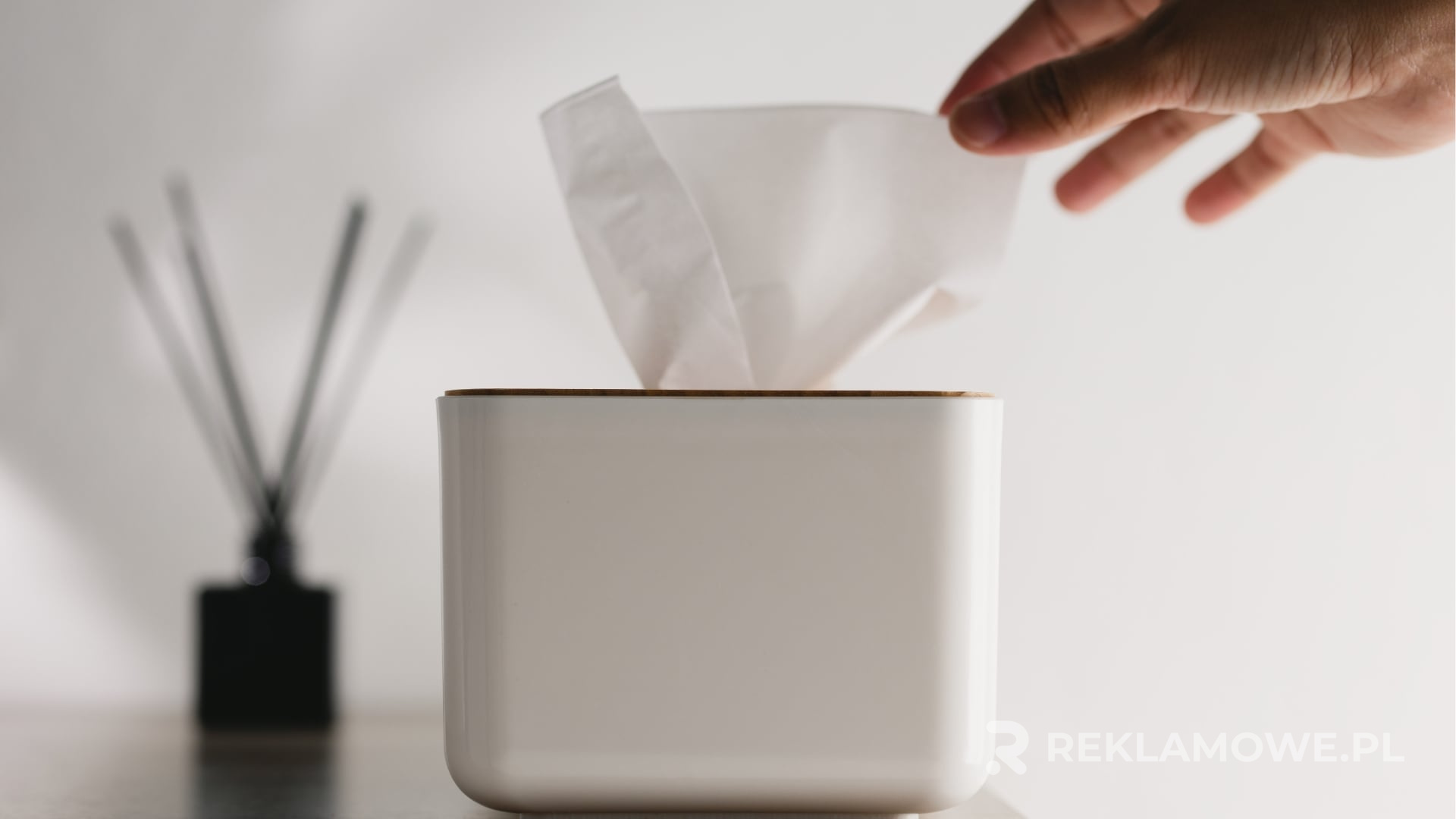 Ekologiczne chusteczki reklamowe w przyjaznym dla środowiska opakowaniu